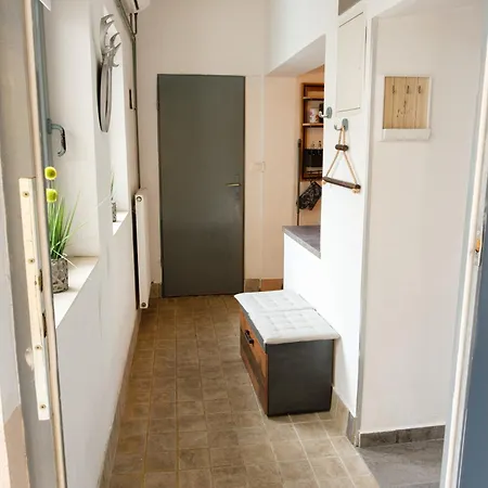 Apartment Lovely Nest