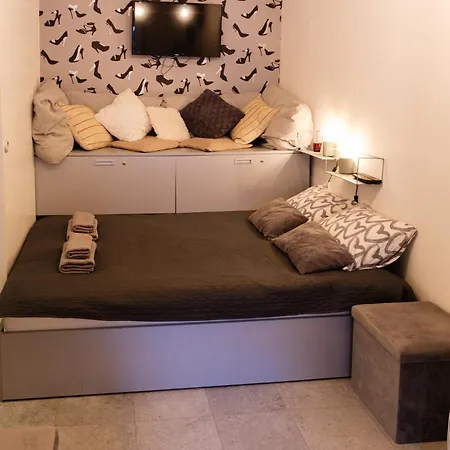 Lovely Nest Apartment *