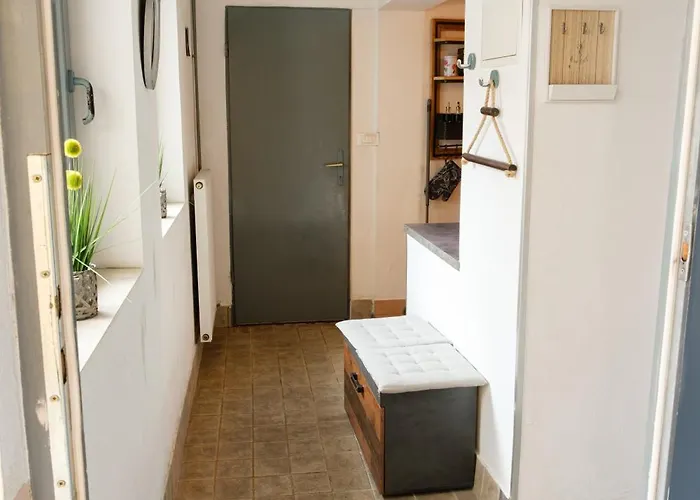 Apartment Lovely Nest